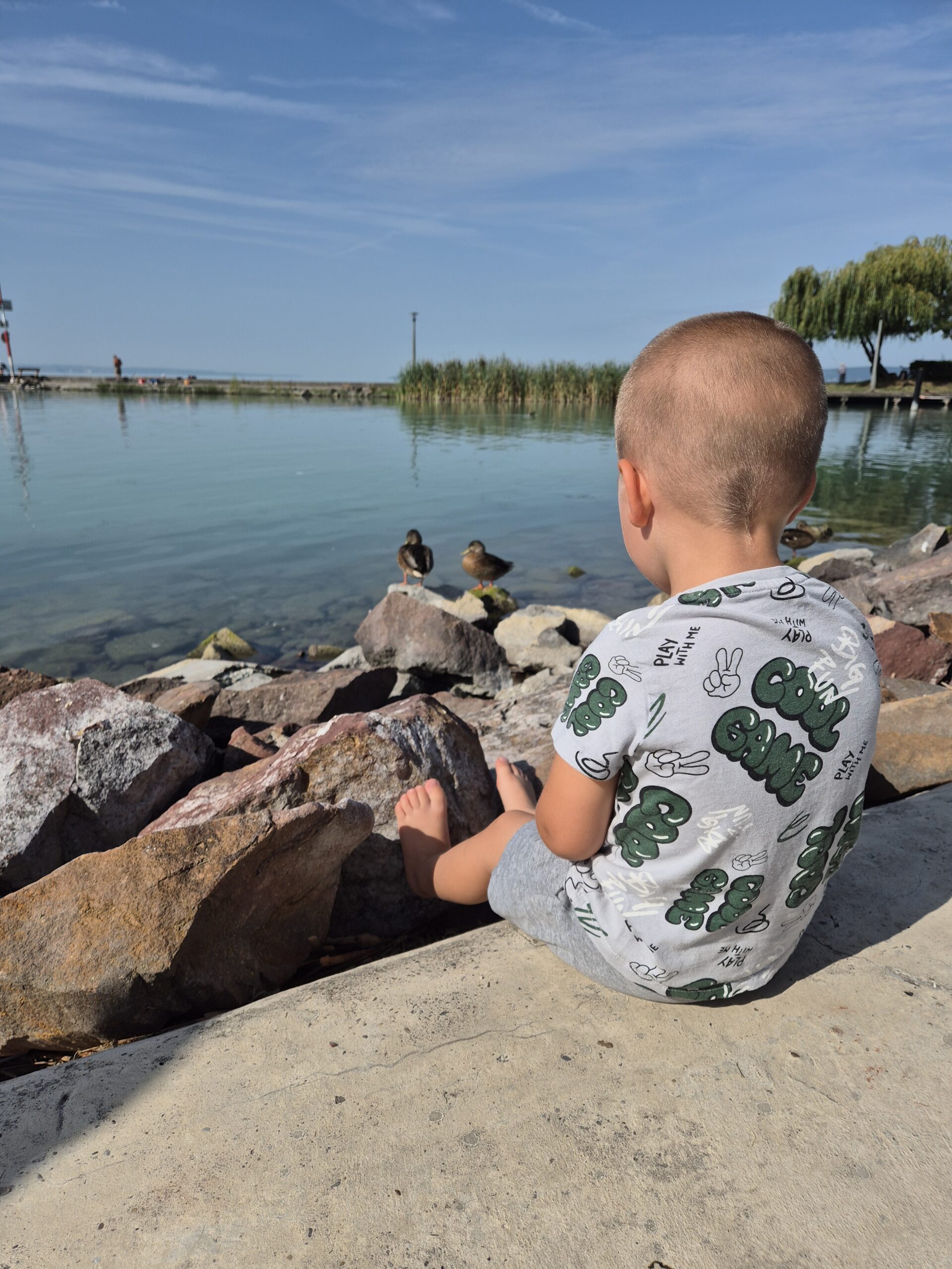 Balatonakarattya kisgyerekkel – Honvéd Üdülő